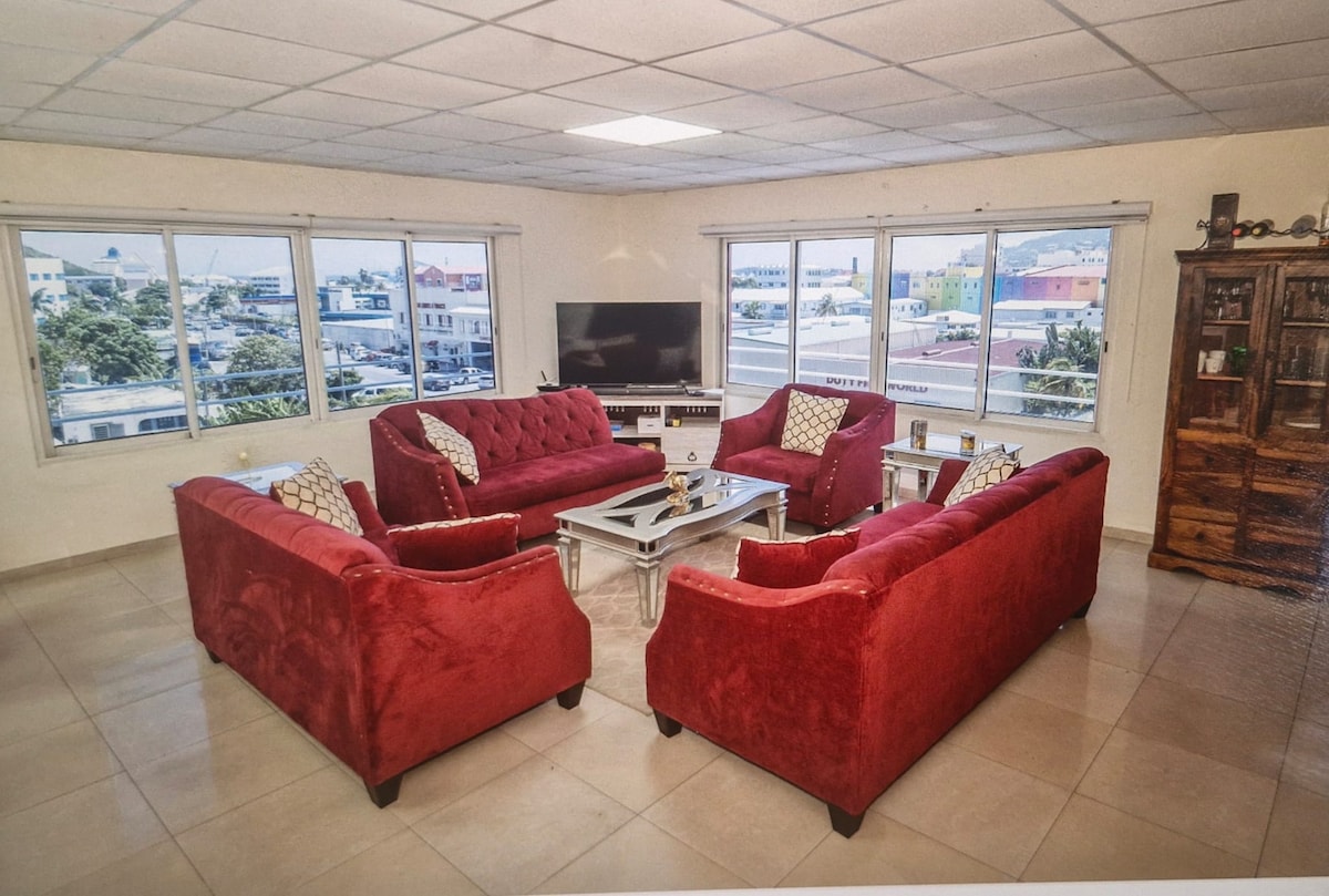 Jelena Condo – Penthouse con Vista al Puerto